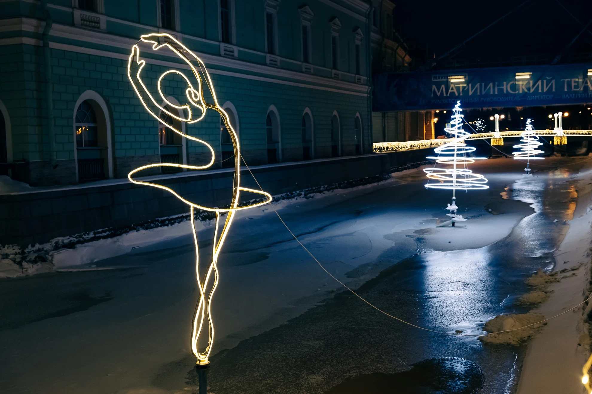 Аренда световых фигур