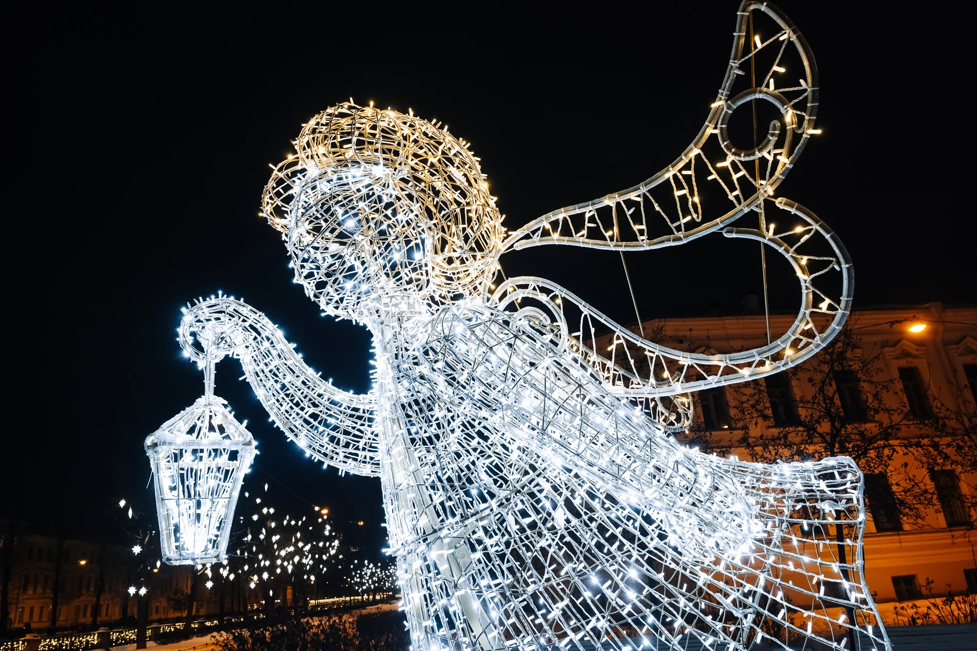 Аренда световых фигур